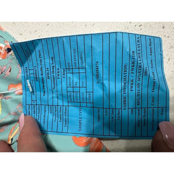 Vineyard Vines One Shoulder Ruffle One piece Swimwear Flower Field Aqua S - Picture 5 of 7